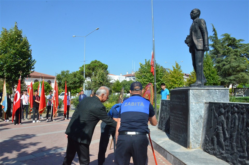 Taşova İlçemizde 30 Ağustos Zafer Bayramı çelenk töreni ile kutlandı.