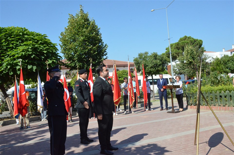 Taşova İlçemizde 30 Ağustos Zafer Bayramı çelenk töreni ile kutlandı.
