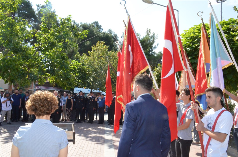 Taşova İlçemizde 30 Ağustos Zafer Bayramı çelenk töreni ile kutlandı.
