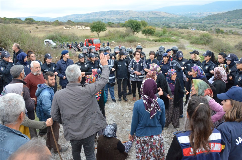 Çambükü Köyünde Jandarma İle Halk Karşı Karşıya Geldi