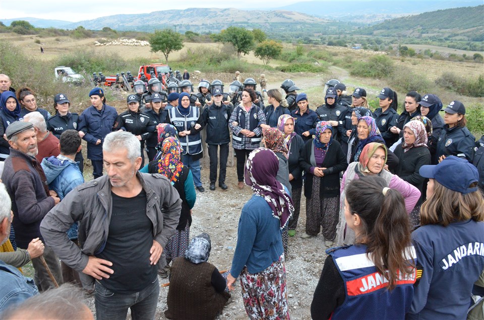 Çambükü Köyünde Jandarma İle Halk Karşı Karşıya Geldi