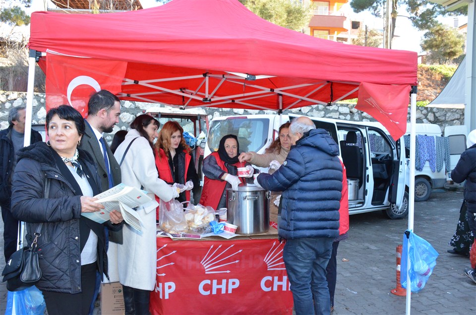 CHP İlçe Başkanlığı Pazarcı Esnafını Dinledi