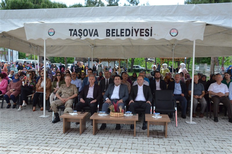 Taşova Halk Eğitim Merkezi Sergi Açılışı Yapıldı