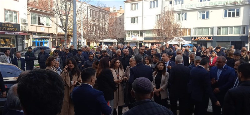 Özalp Aday Adaylığını Açıkladı