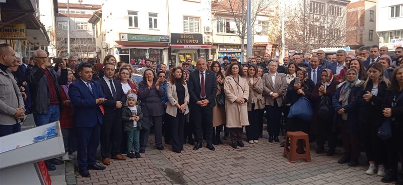 Özalp Aday Adaylığını Açıkladı
