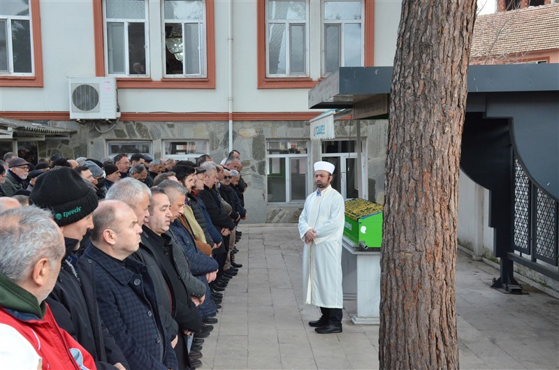 Fehmi Eser Toprağa Verildi