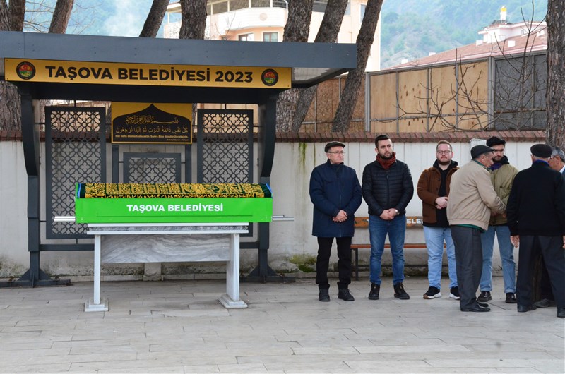 Fehmi Eser Toprağa Verildi