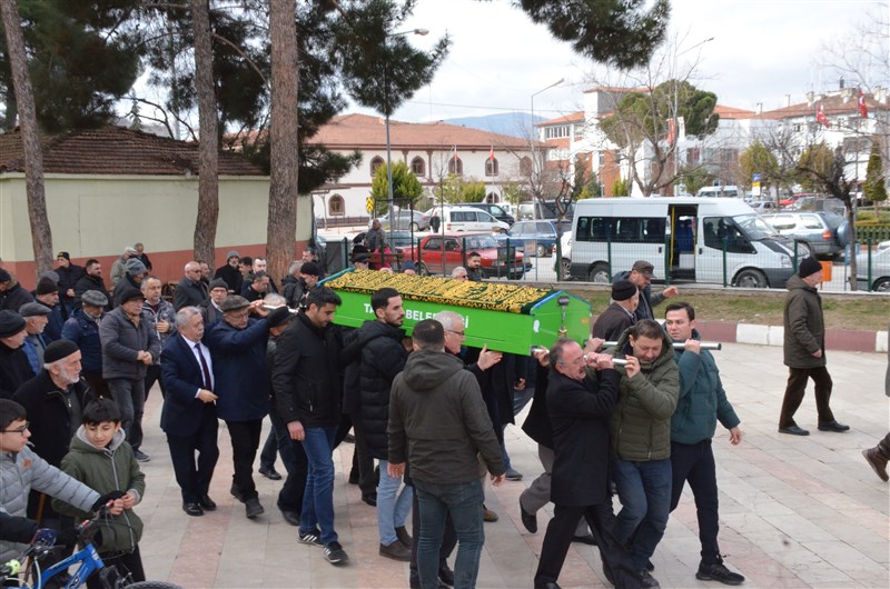 Fehmi Eser Toprağa Verildi