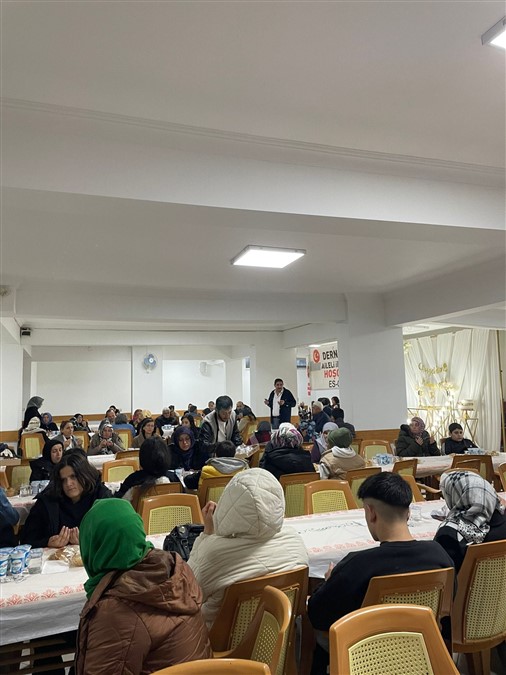 Ankara Esençay Köyü Gönüllüleri Derneğinden Aile İftar Programı