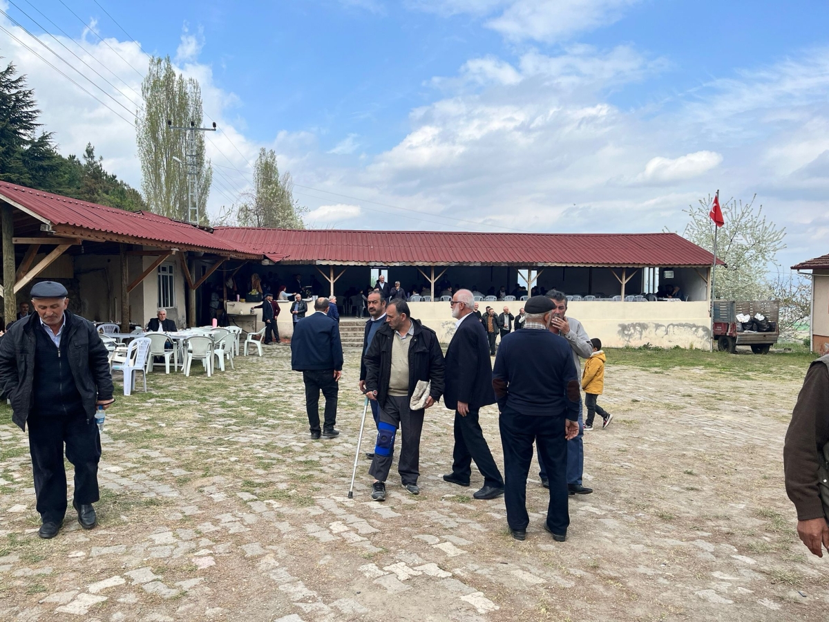 Muhtar Recep Duyar Tanışma Ve Teşekkür Yemeği Düzenledi