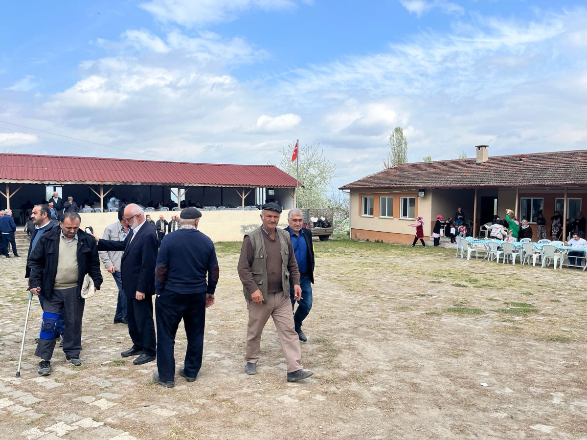 Muhtar Recep Duyar Tanışma Ve Teşekkür Yemeği Düzenledi