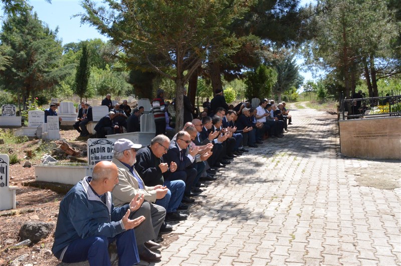Solingen Şehitlerimiz ve Bilge Ana Kabri Başında Anıldı