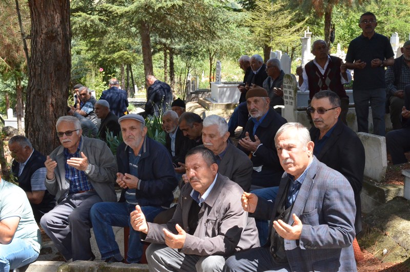 Solingen Şehitlerimiz ve Bilge Ana Kabri Başında Anıldı