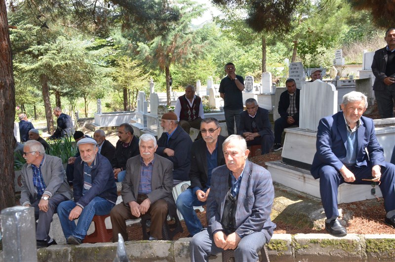 Solingen Şehitlerimiz ve Bilge Ana Kabri Başında Anıldı
