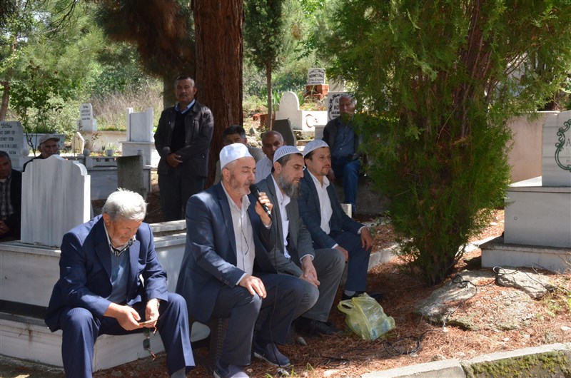 Solingen Şehitlerimiz ve Bilge Ana Kabri Başında Anıldı