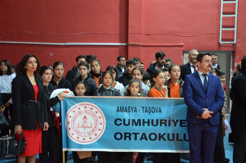 Taşova’da 23 Nisan Ulusal Egemenlik ve Çocuk Bayramı Kutlandı
