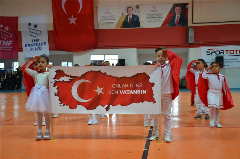 Taşova’da 23 Nisan Ulusal Egemenlik ve Çocuk Bayramı Kutlandı