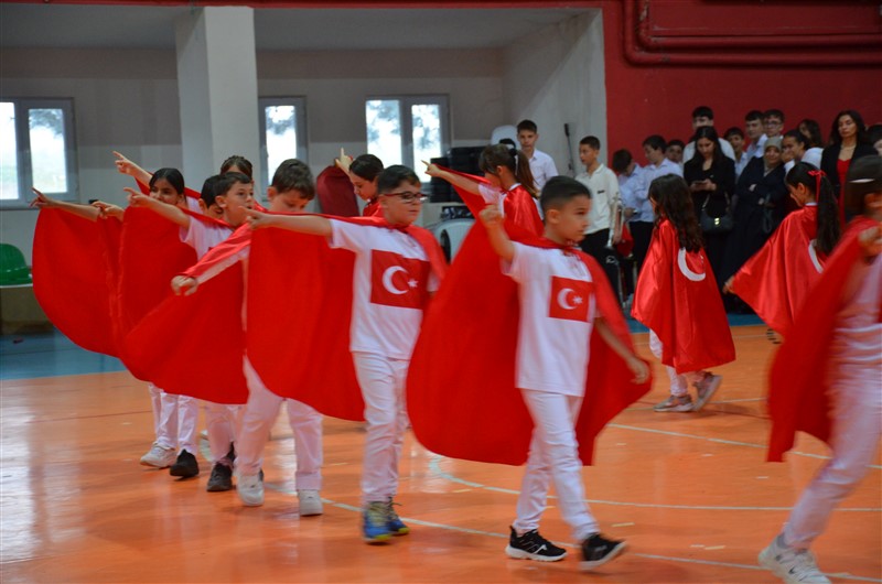 Taşova’da 23 Nisan Ulusal Egemenlik ve Çocuk Bayramı Kutlandı