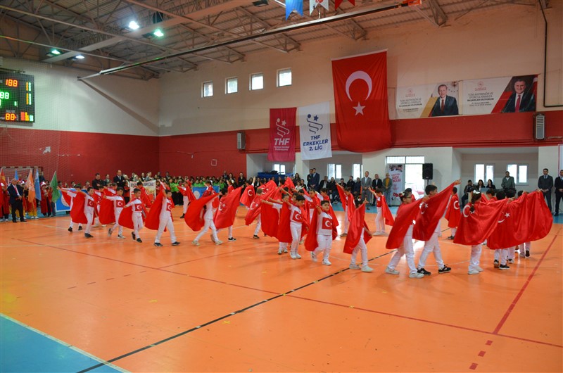 Taşova’da 23 Nisan Ulusal Egemenlik ve Çocuk Bayramı Kutlandı