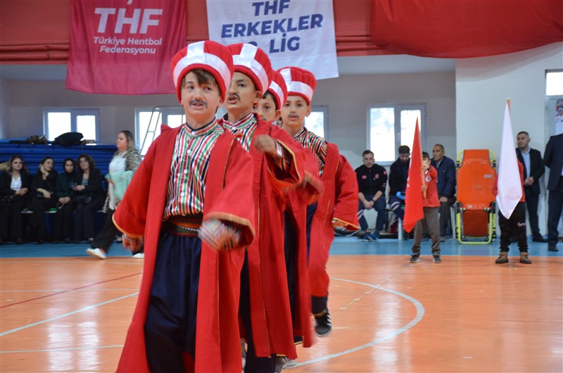 Taşova’da 23 Nisan Ulusal Egemenlik ve Çocuk Bayramı Kutlandı