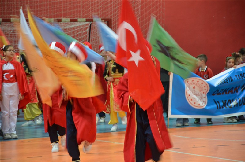 Taşova’da 23 Nisan Ulusal Egemenlik ve Çocuk Bayramı Kutlandı