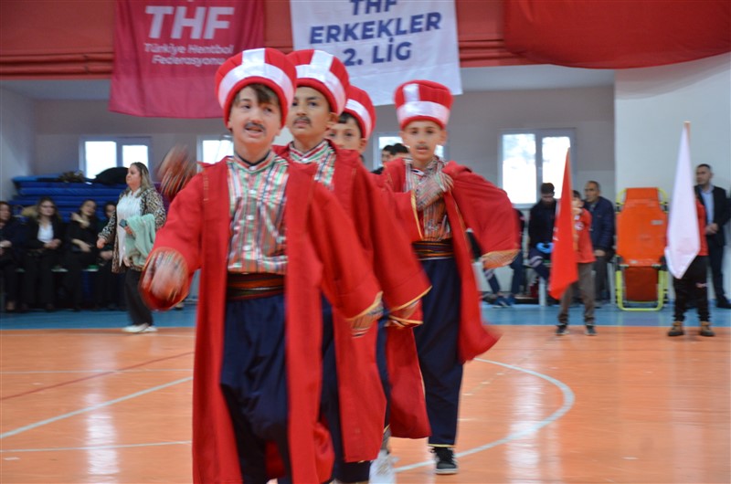 Taşova’da 23 Nisan Ulusal Egemenlik ve Çocuk Bayramı Kutlandı