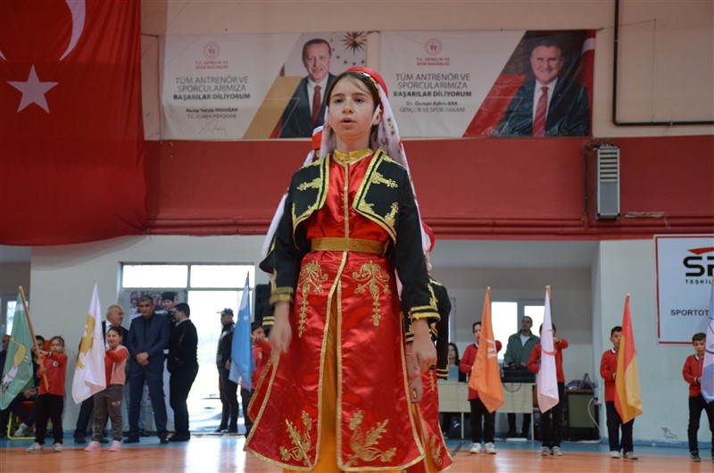 Taşova’da 23 Nisan Ulusal Egemenlik ve Çocuk Bayramı Kutlandı