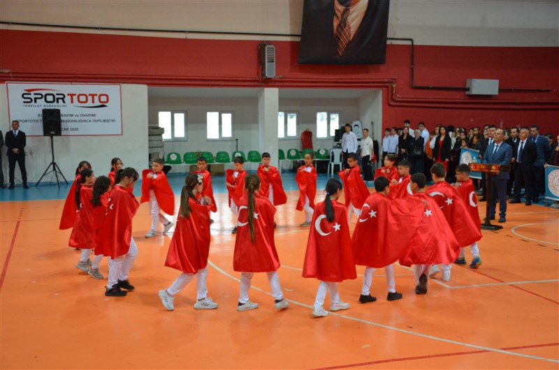 Taşova’da 23 Nisan Ulusal Egemenlik ve Çocuk Bayramı Kutlandı