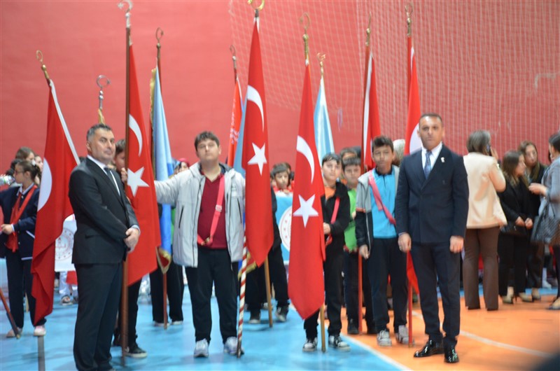 Taşova’da 23 Nisan Ulusal Egemenlik ve Çocuk Bayramı Kutlandı