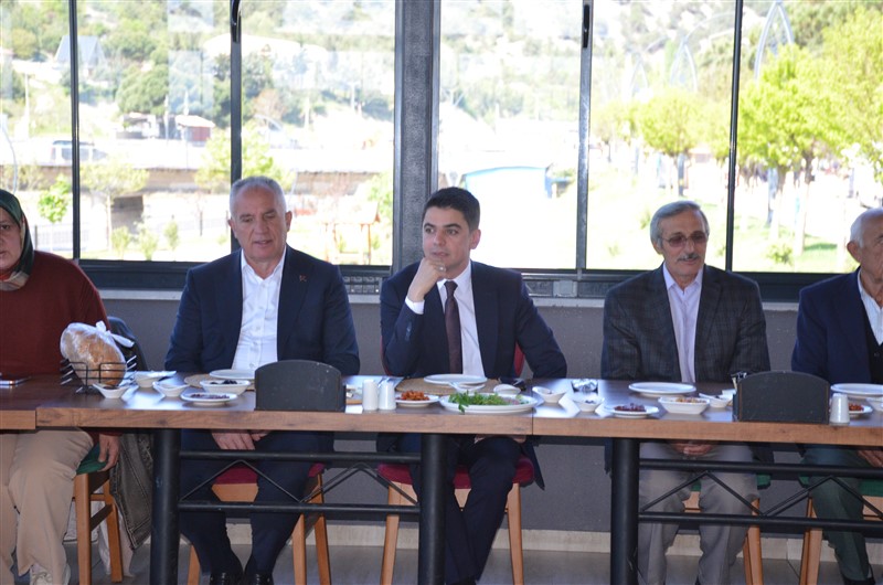 Taşova’da Gönül Birliği: Orman Köylüleri Dayanışma Kahvaltısında Buluştu