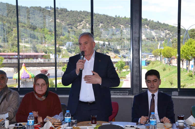 Taşova’da Gönül Birliği: Orman Köylüleri Dayanışma Kahvaltısında Buluştu