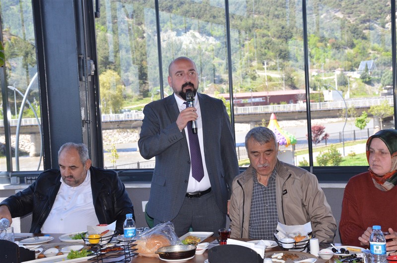Taşova’da Gönül Birliği: Orman Köylüleri Dayanışma Kahvaltısında Buluştu