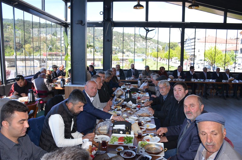 Taşova’da Gönül Birliği: Orman Köylüleri Dayanışma Kahvaltısında Buluştu
