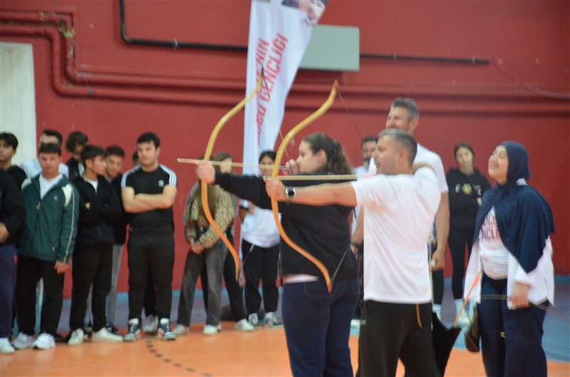 Taşova 19 Mayıs Atatürk'ü Anma, Gençlik ve Spor Bayramı Gösterileri