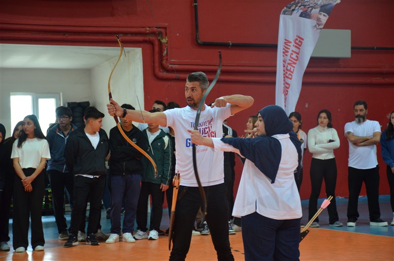 Taşova 19 Mayıs Atatürk'ü Anma, Gençlik ve Spor Bayramı Gösterileri