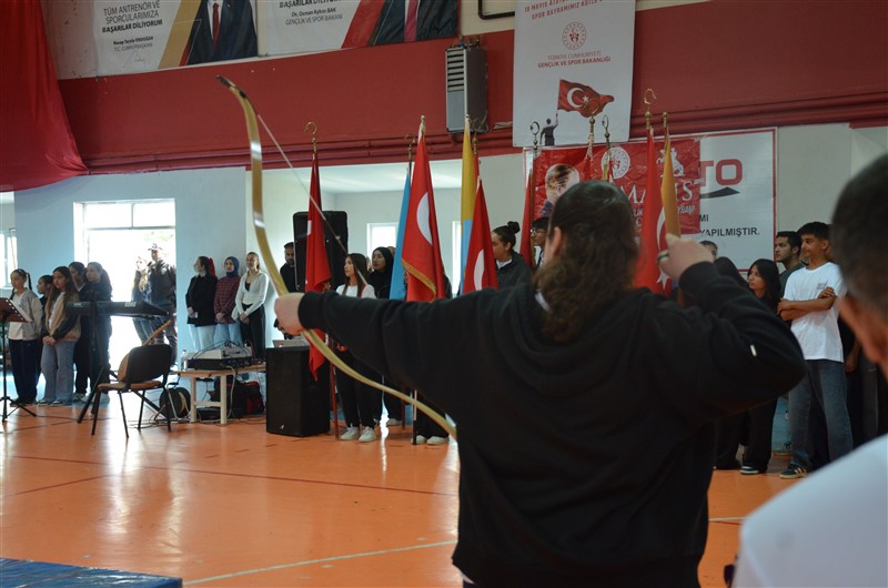 Taşova 19 Mayıs Atatürk'ü Anma, Gençlik ve Spor Bayramı Gösterileri