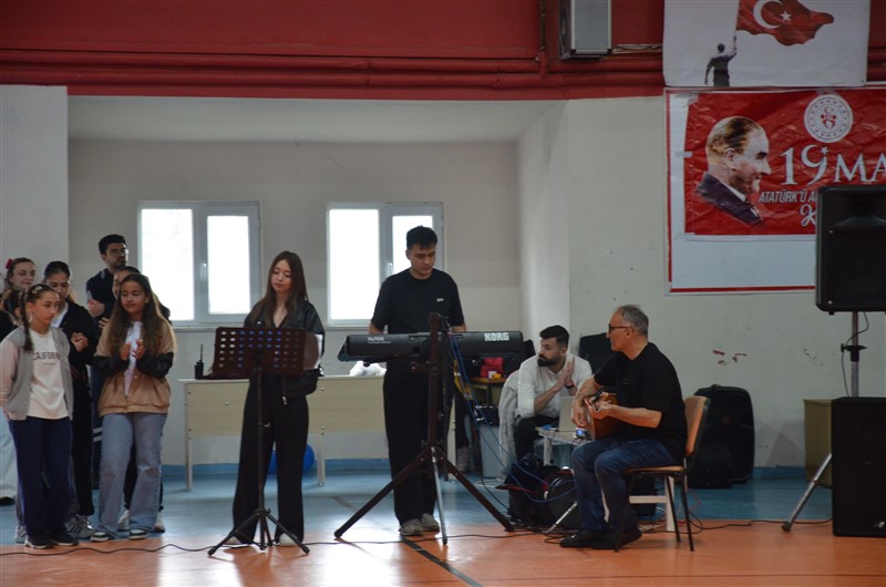 Taşova 19 Mayıs Atatürk'ü Anma, Gençlik ve Spor Bayramı Gösterileri