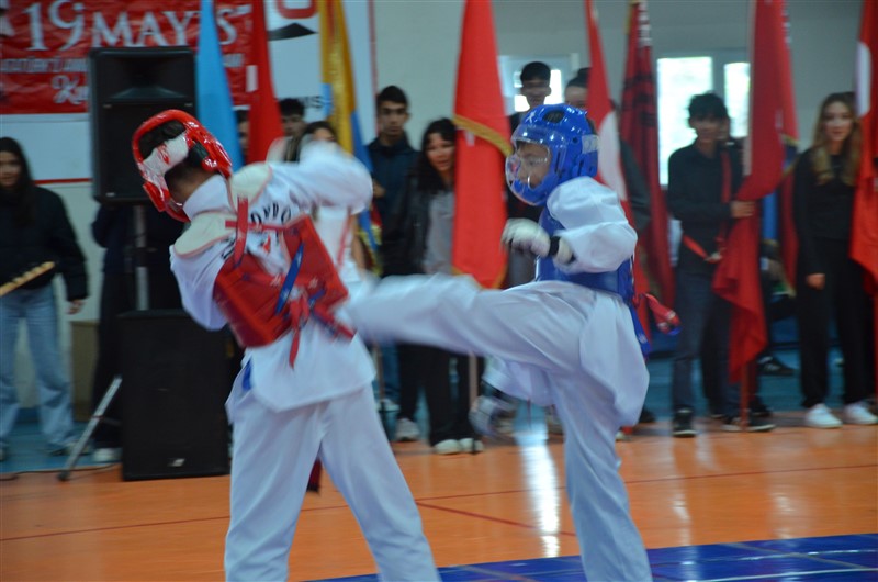 Taşova 19 Mayıs Atatürk'ü Anma, Gençlik ve Spor Bayramı Gösterileri