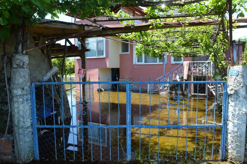 Taşova’da Sel Mağduriyeti: 17 Gündür Evine Giremiyor!