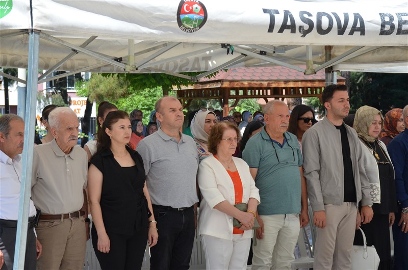 Taşova'da Hayat Boyu Öğrenme Coşkusu: Yıl Sonu Sergisi Açıldı