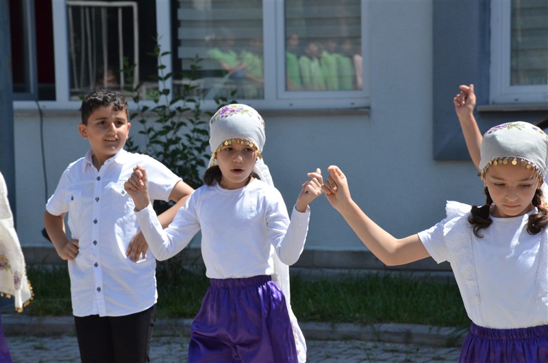 Taşova'da Hayat Boyu Öğrenme Coşkusu: Yıl Sonu Sergisi Açıldı