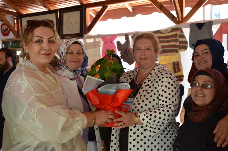 Taşova'da Hayat Boyu Öğrenme Coşkusu: Yıl Sonu Sergisi Açıldı