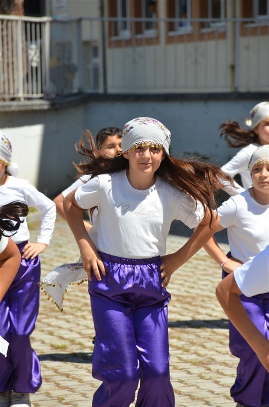Taşova'da Hayat Boyu Öğrenme Coşkusu: Yıl Sonu Sergisi Açıldı