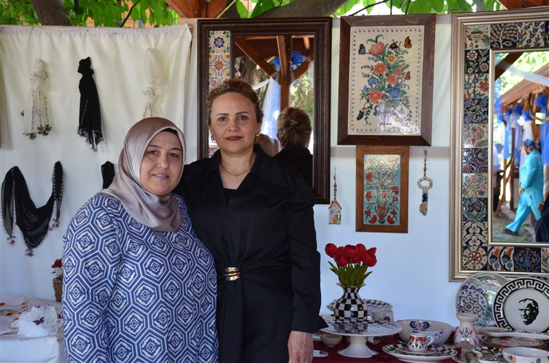 Taşova'da Hayat Boyu Öğrenme Coşkusu: Yıl Sonu Sergisi Açıldı