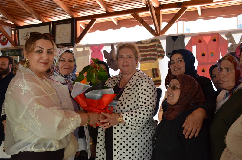 Taşova'da Hayat Boyu Öğrenme Coşkusu: Yıl Sonu Sergisi Açıldı