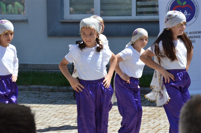 Taşova'da Hayat Boyu Öğrenme Coşkusu: Yıl Sonu Sergisi Açıldı