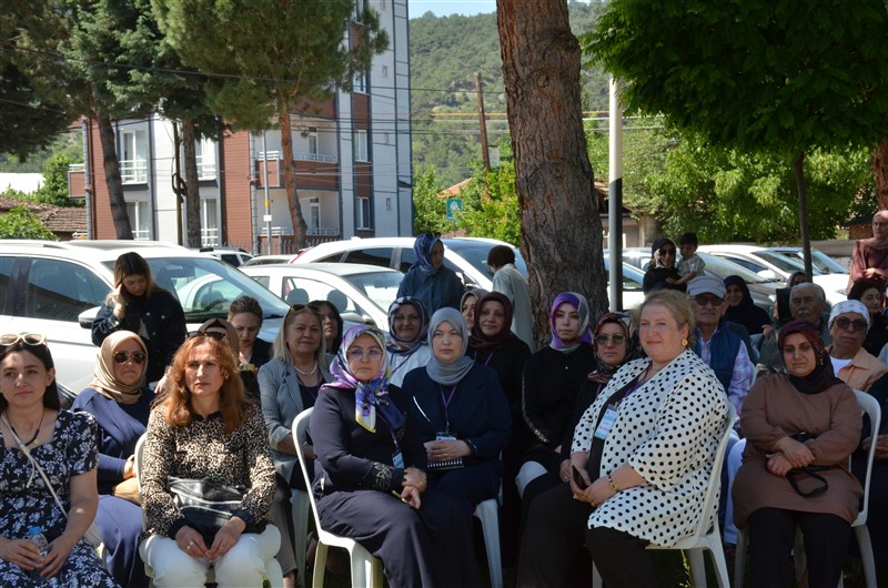 Taşova'da Hayat Boyu Öğrenme Coşkusu: Yıl Sonu Sergisi Açıldı
