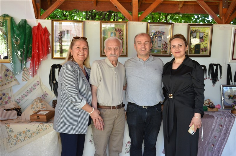 Taşova'da Hayat Boyu Öğrenme Coşkusu: Yıl Sonu Sergisi Açıldı