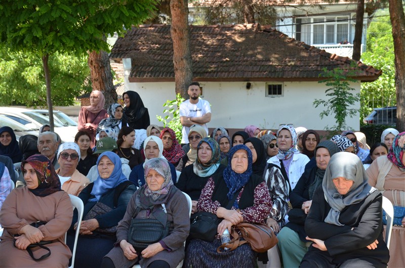 Taşova'da Hayat Boyu Öğrenme Coşkusu: Yıl Sonu Sergisi Açıldı