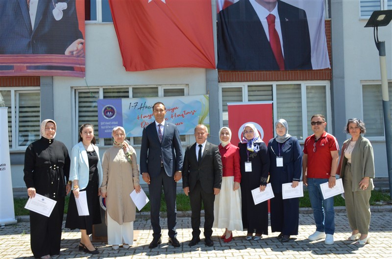 Taşova'da Hayat Boyu Öğrenme Coşkusu: Yıl Sonu Sergisi Açıldı